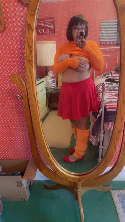 velma boobs|I always knew Velma was thicc : r/VelmaNSFW